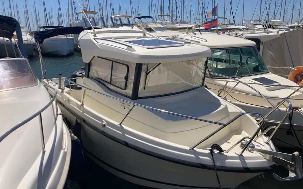 slider 2 Parker  660 Pilothouse