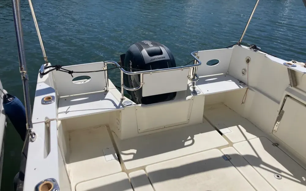 slider 6 Parker  660 Pilothouse
