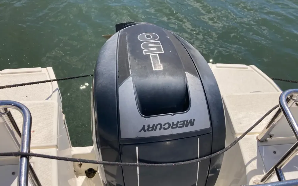 slider 7 Parker  660 Pilothouse