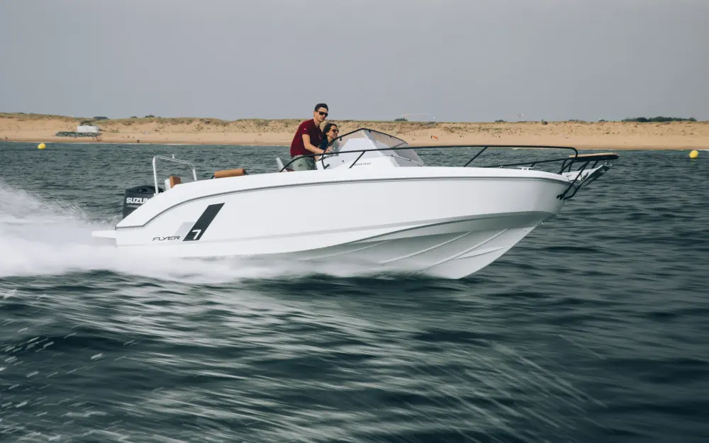 slider 0 Beneteau Flyer 7 SUNdeck