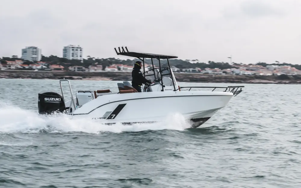 slider 1 Beneteau Flyer 7 SPACEdeck
