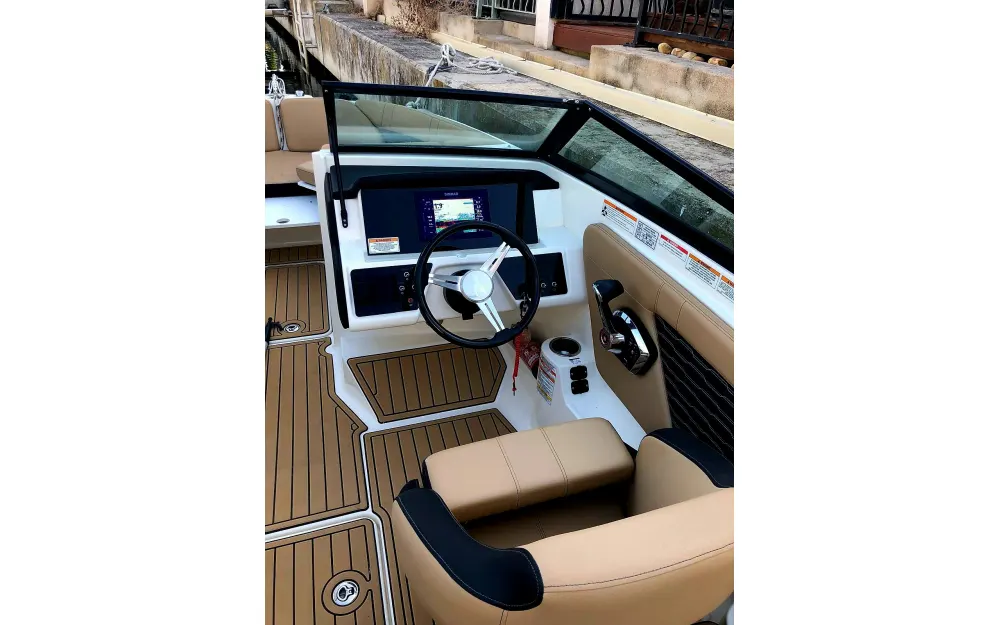 slider 6 Sea Ray  230 SPX