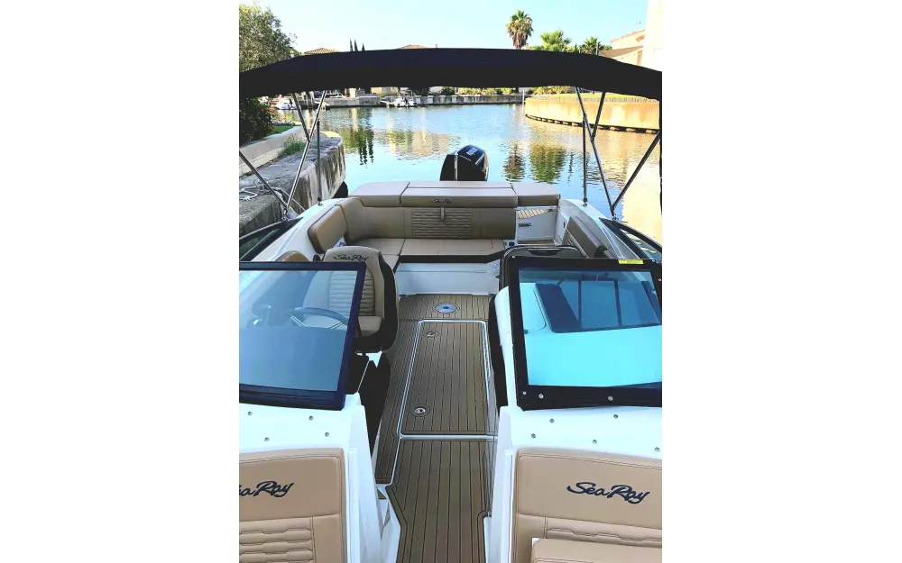 slider 8 Sea Ray  230 SPX