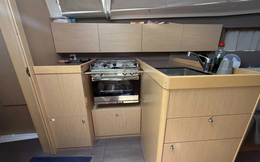 slider 9 Beneteau Oceanis 38.1