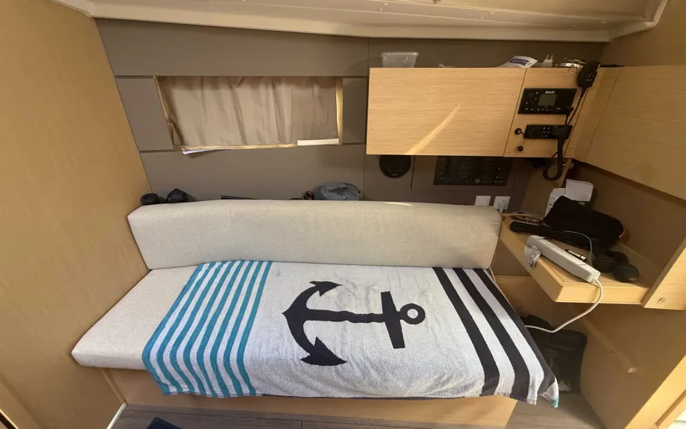 slider 10 Beneteau Oceanis 38.1
