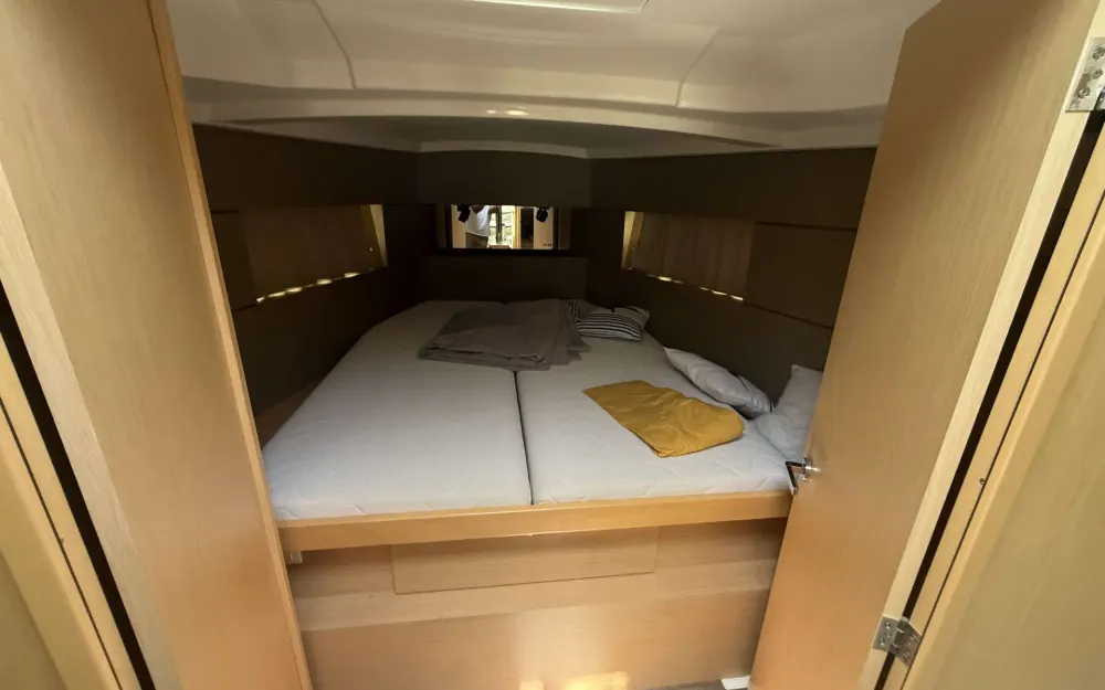 slider 11 Beneteau Oceanis 38.1