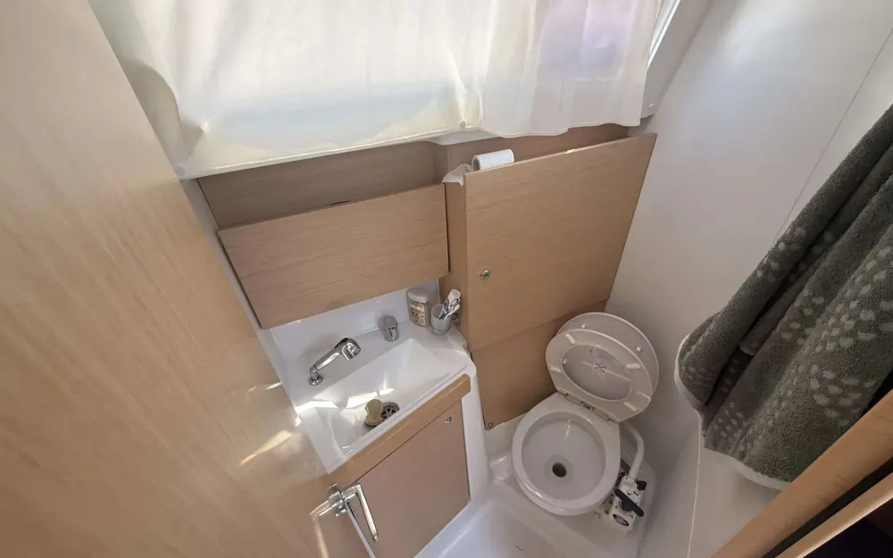 slider 14 Beneteau Oceanis 38.1