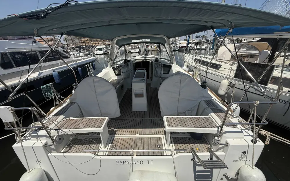 slider 2 Beneteau Oceanis 38.1