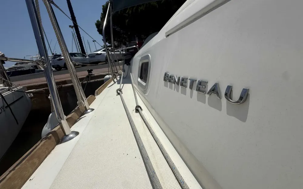 slider 7 Beneteau Oceanis 38.1