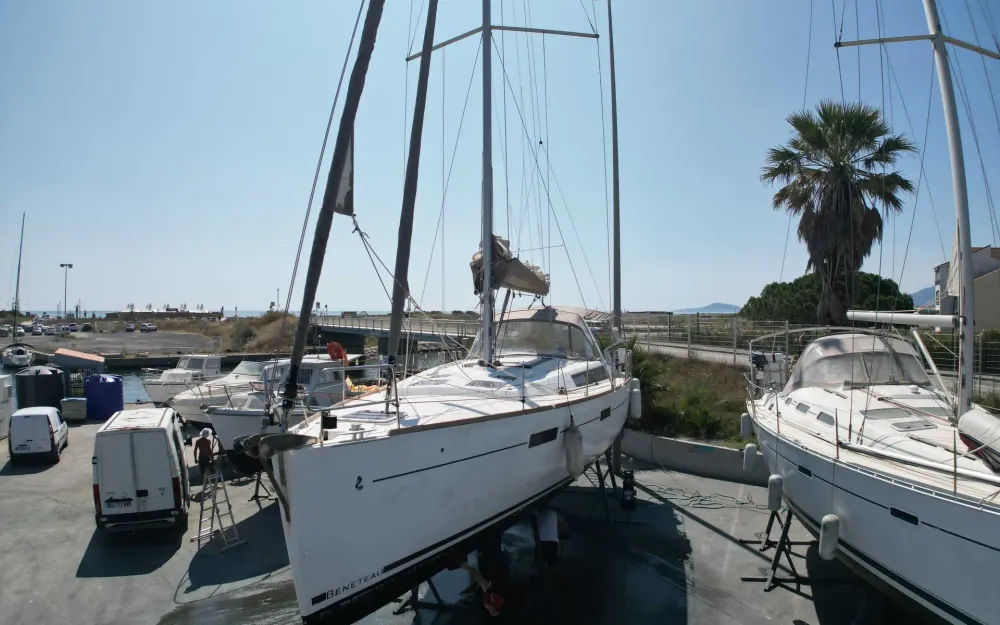slider 2 Beneteau Oceanis 45