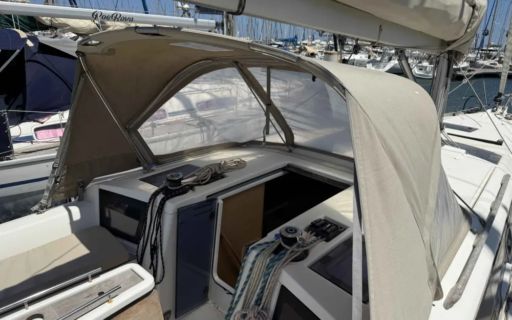 slider 9 Dufour  360 Grand Large