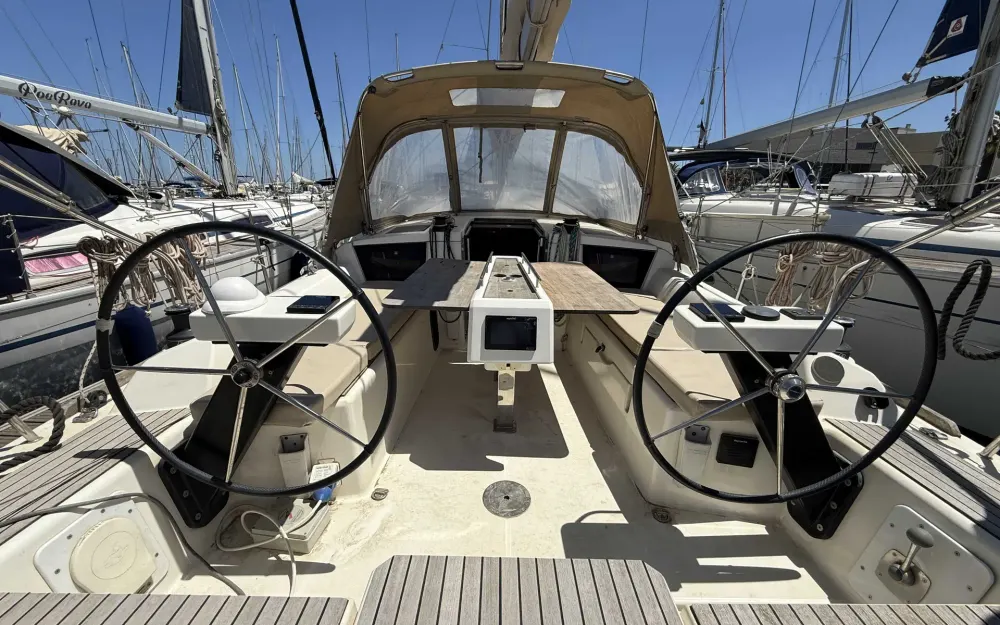 slider 10 Dufour  360 Grand Large