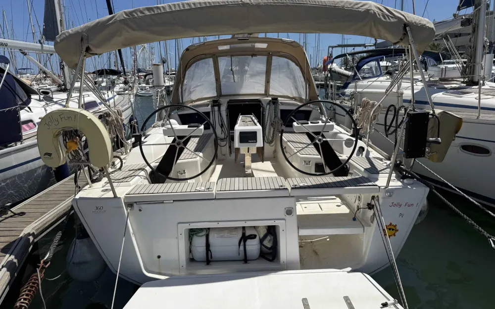 slider 2 Dufour  360 Grand Large