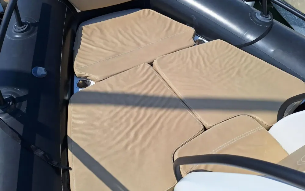 slider 4 Grand Golden Line G650