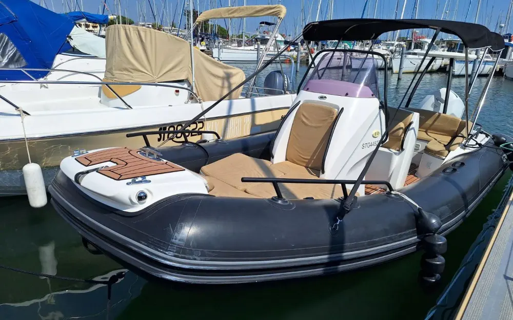 slider 8 Grand Golden Line G650