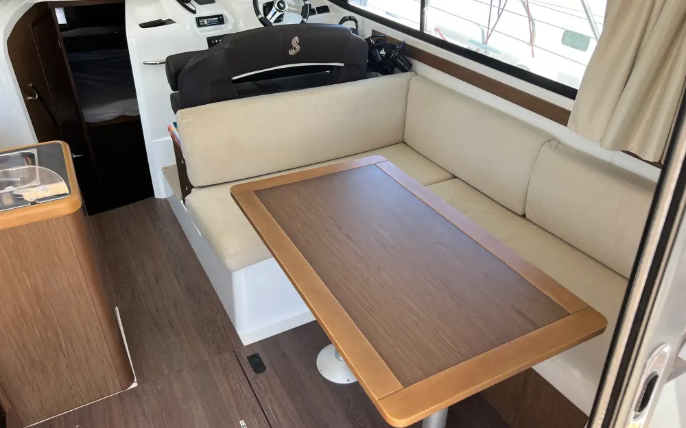 slider 11 Beneteau Antares 36 Millenium