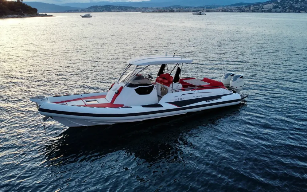 slider 2 Ranieri Cayman 38 Executive