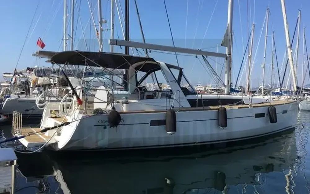 slider 0 Beneteau Oceanis 45