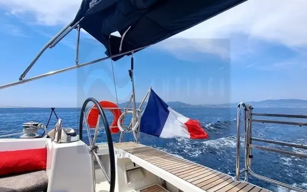 slider 1 Beneteau Oceanis 45
