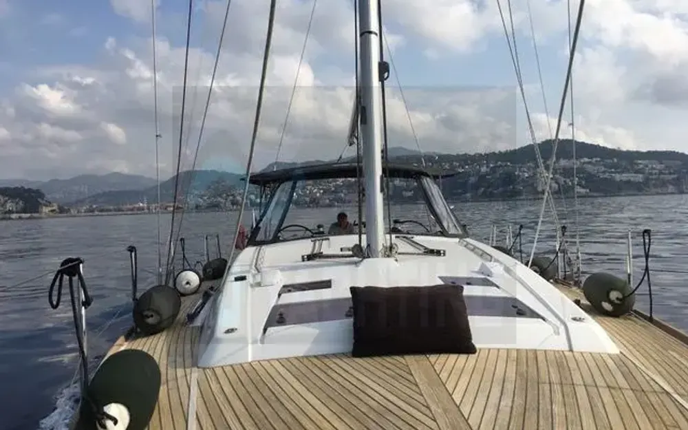 slider 2 Beneteau Oceanis 45