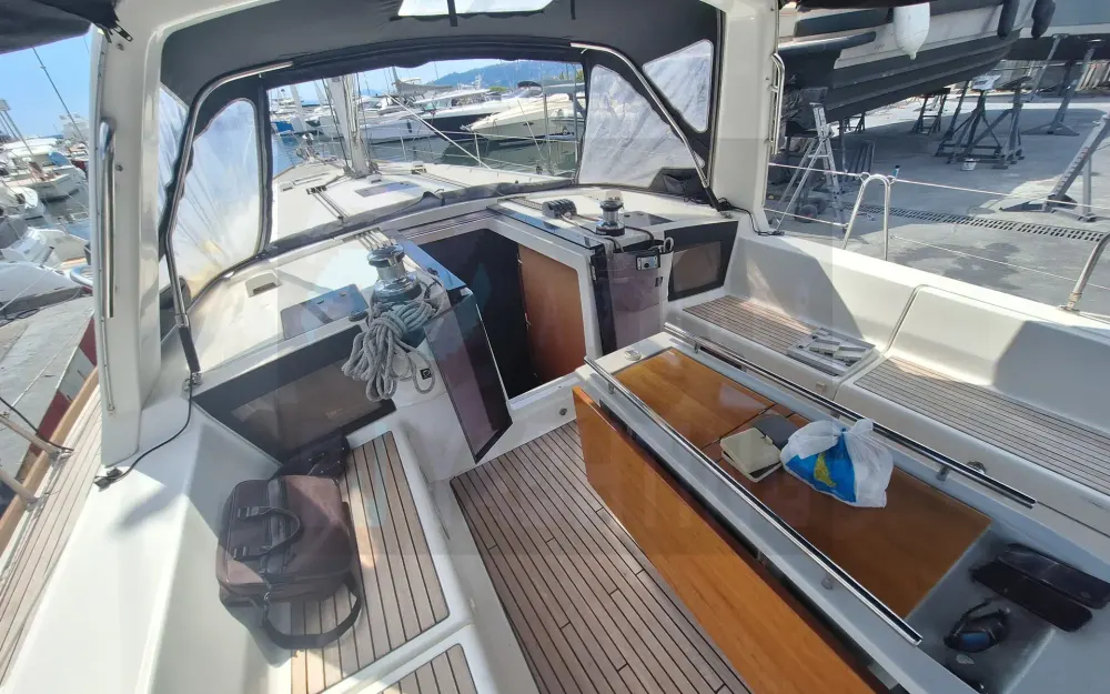 slider 3 Beneteau Oceanis 45