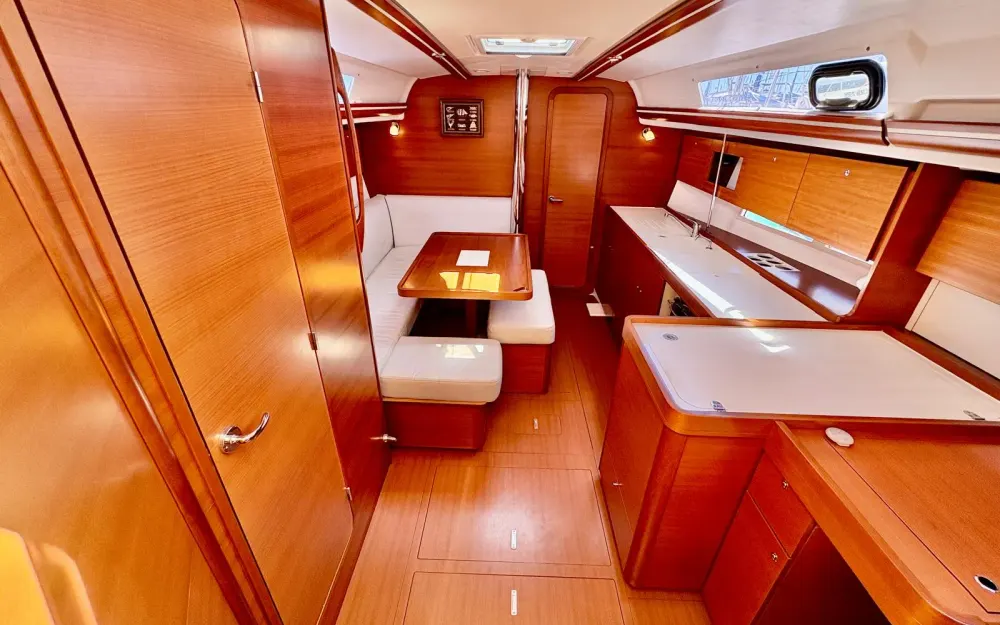 slider 17 Dufour  375 Grand Large