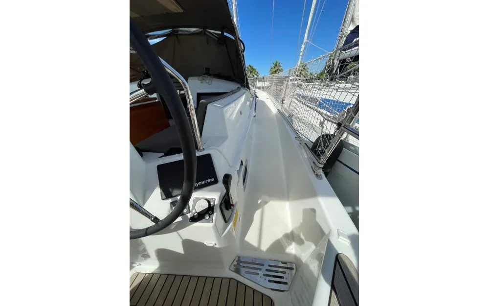 slider 9 Jeanneau Sun Odyssey 440