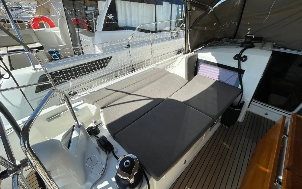 slider 5 Jeanneau Sun Odyssey 440