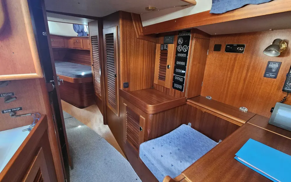 slider 13 Hallberg Rassy  39