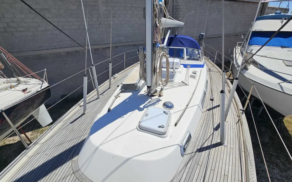 slider 5 Hallberg Rassy  39