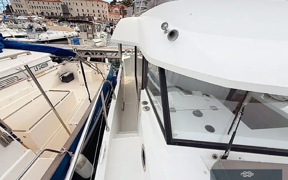 slider 14 Beneteau Swift Trawler 30