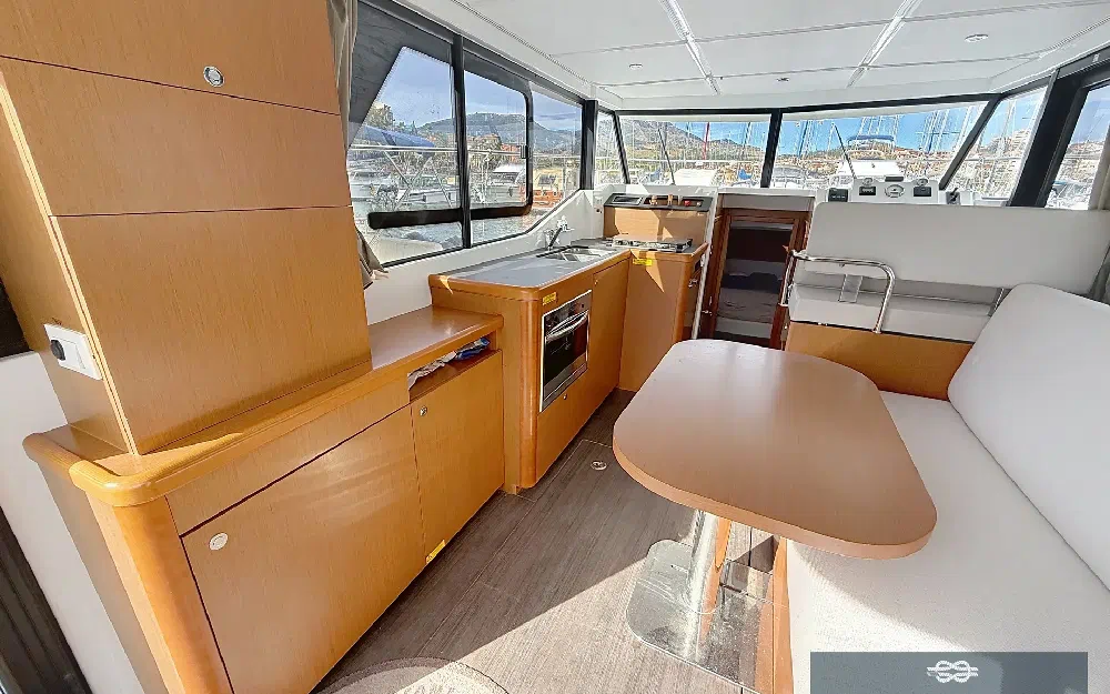 slider 18 Beneteau Swift Trawler 30