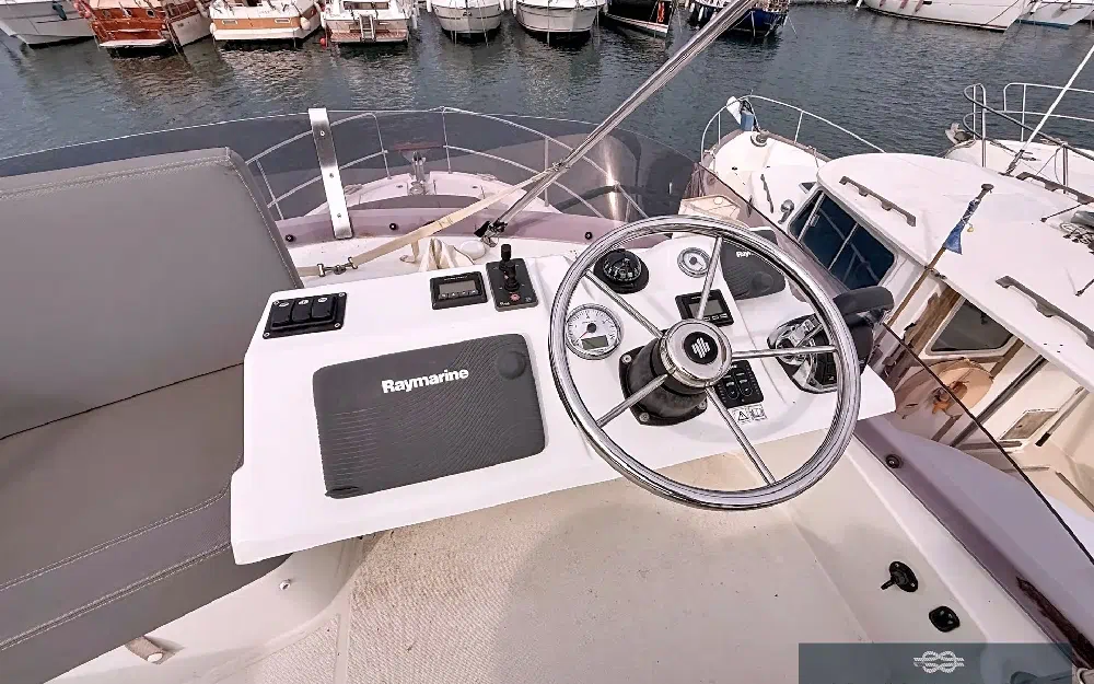 slider 6 Beneteau Swift Trawler 30