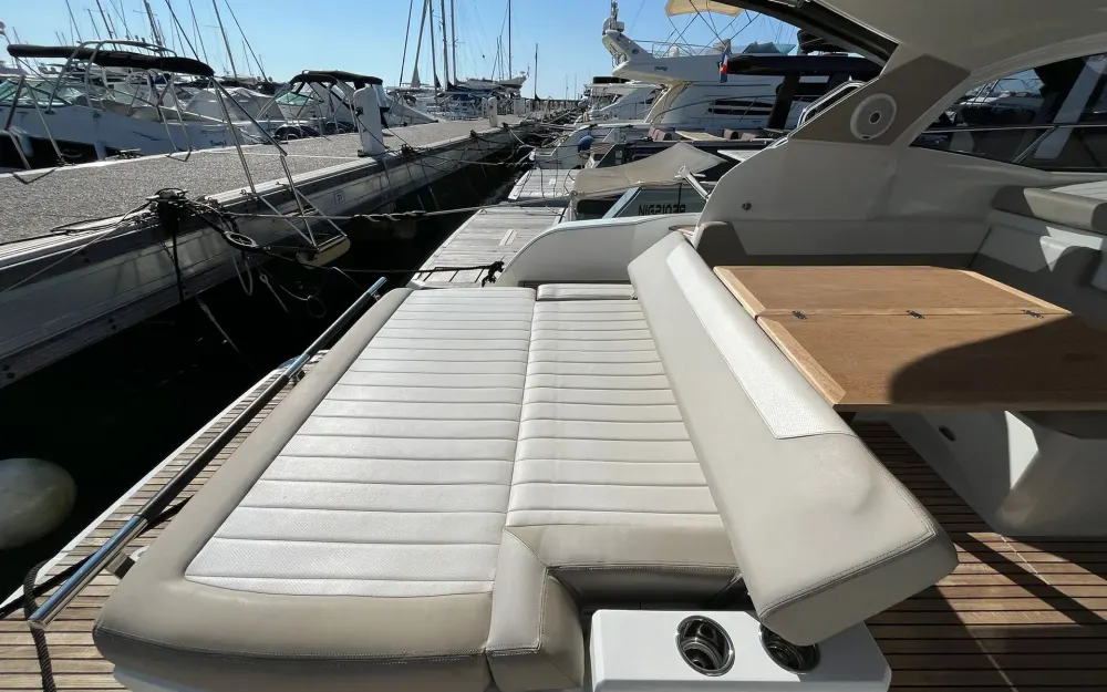 slider 7 Jeanneau Leader 36