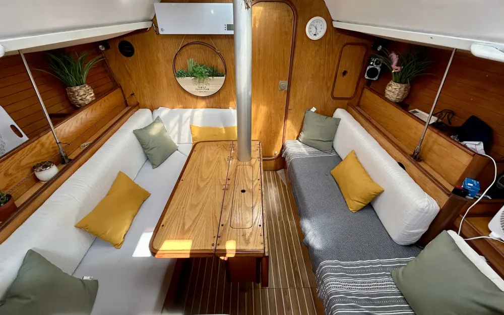 slider 7 Beneteau Oceanis 350