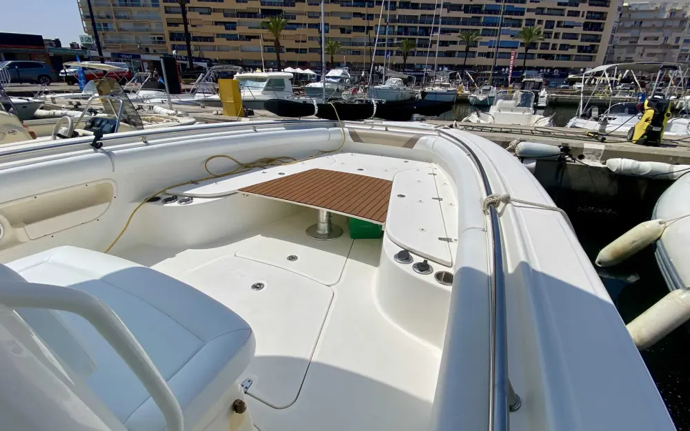 slider 10 Boston Whaler  320 Outrage