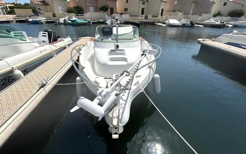 slider 1 Jeanneau Cap Camarat 555 WA