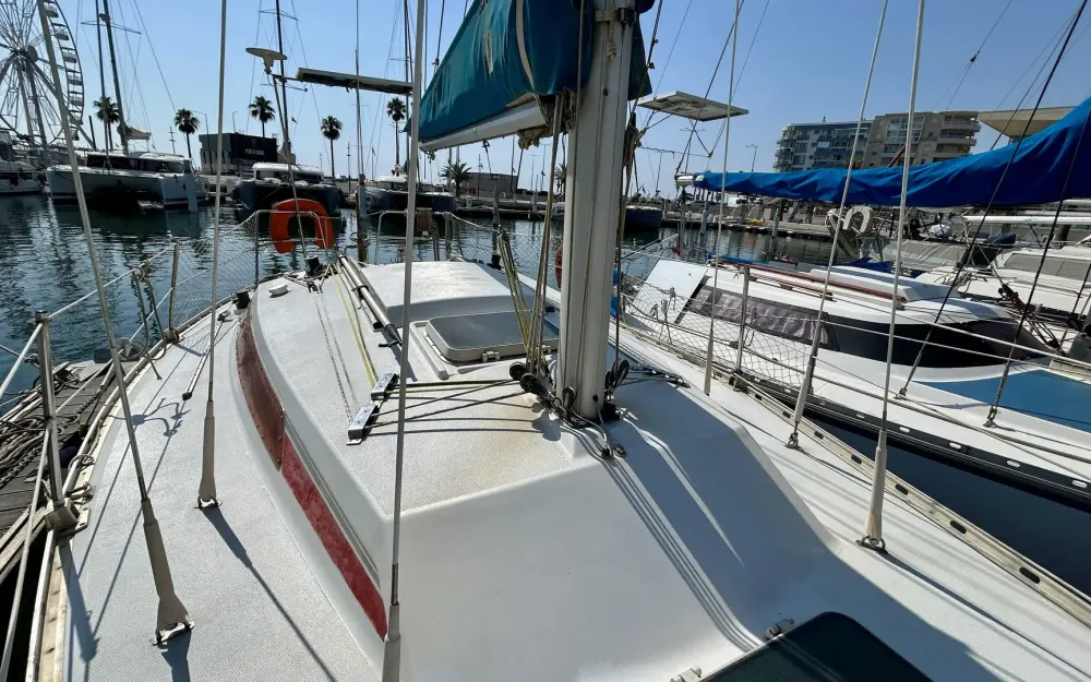 slider 11 Jeanneau Aquila
