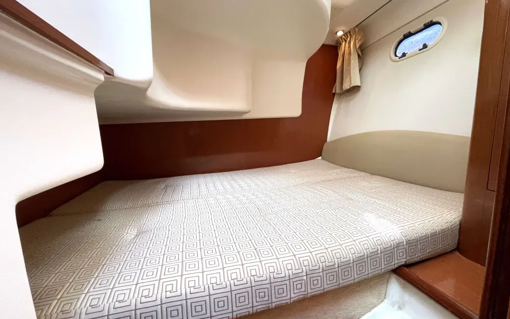 slider 9 Jeanneau Prestige 32
