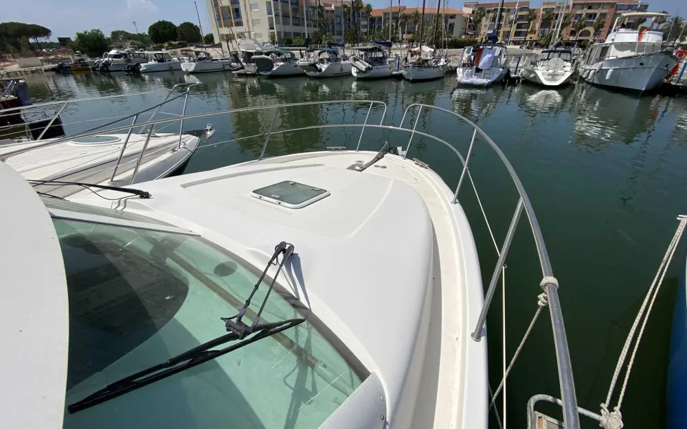 slider 11 Jeanneau Prestige 32