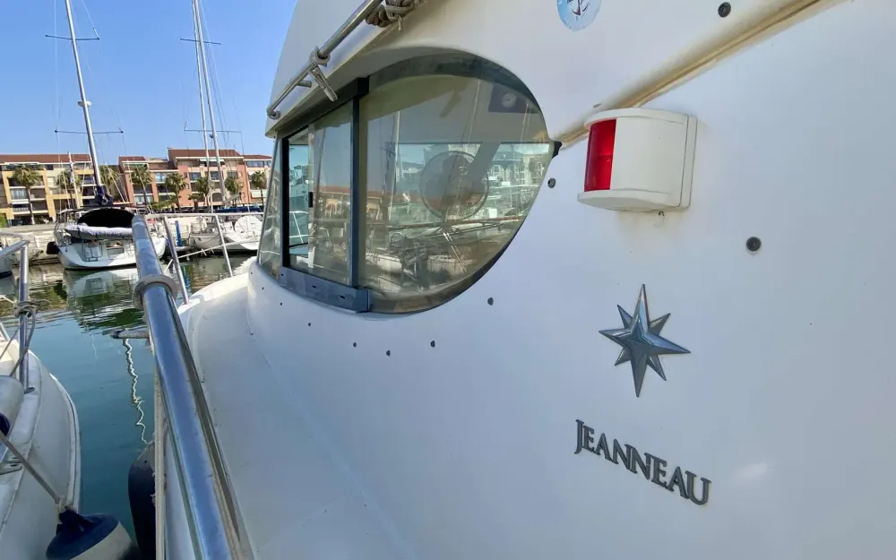 slider 16 Jeanneau Prestige 32
