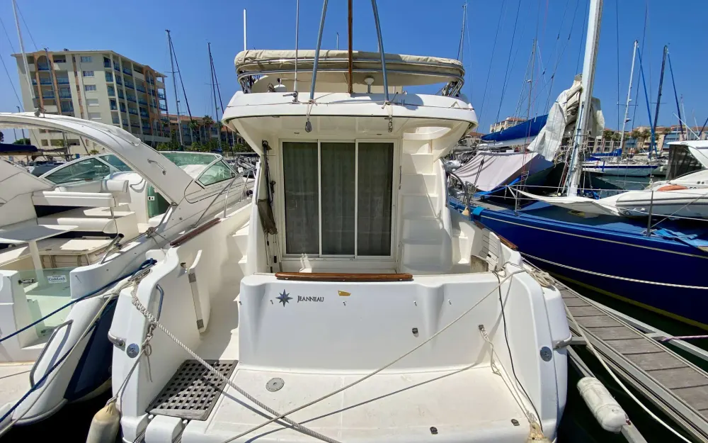 slider 1 Jeanneau Prestige 32