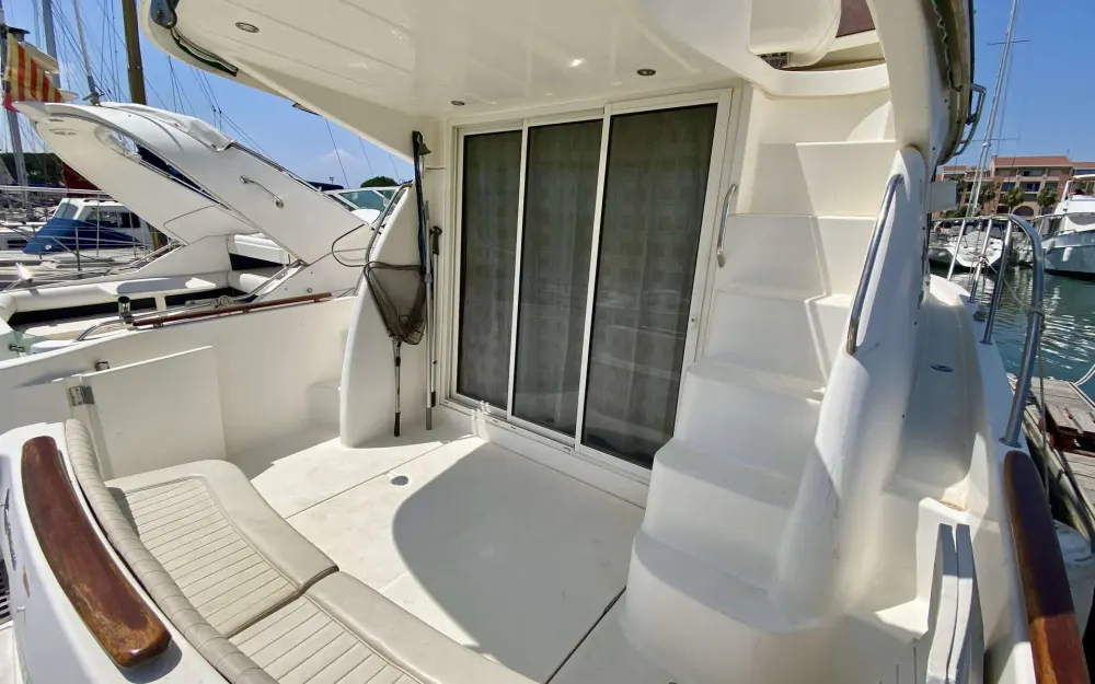 slider 2 Jeanneau Prestige 32