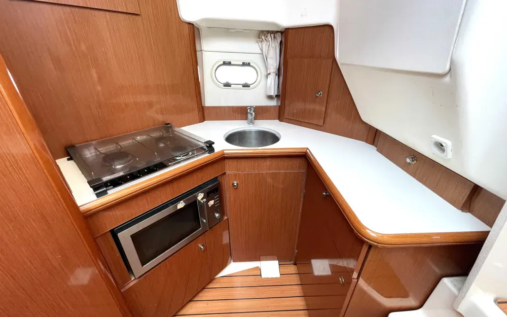 slider 5 Jeanneau Prestige 32