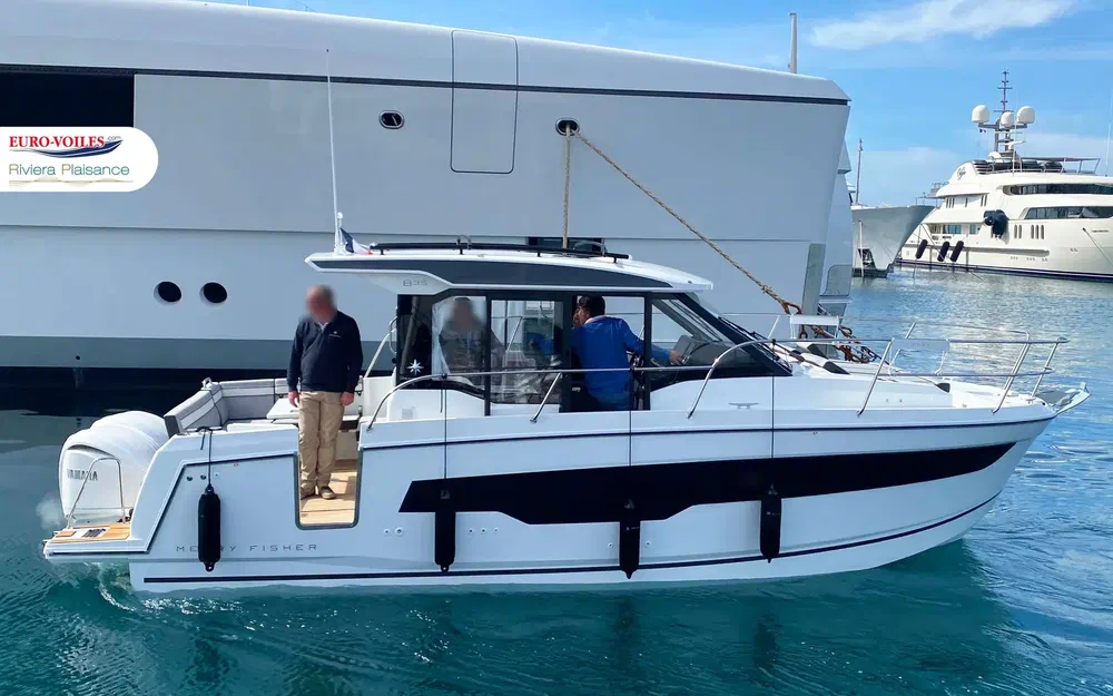 slider 0 Jeanneau Merry Fisher 895