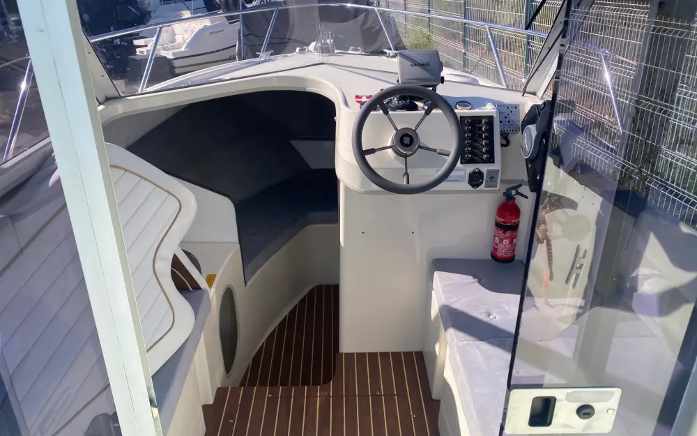slider 10 Guymarine Evada 640