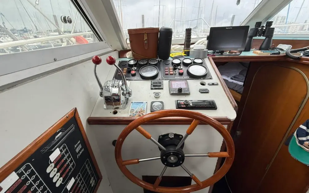 slider 17 Yachting France Arcoa 1080