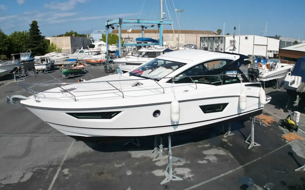 slider 0 Beneteau Gran Turismo 40