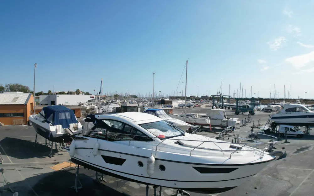 slider 1 Beneteau Gran Turismo 40