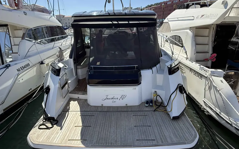 slider 7 Beneteau Gran Turismo 40